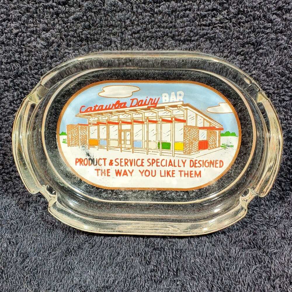 VINTAGE CATAWBA DAIRY BAR ASHTRAY /  HICKORY NORTH CAROLINA  /  1955